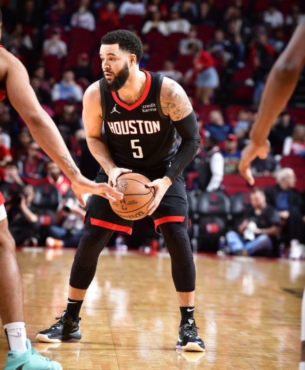 士甚至认为 士甚至认为